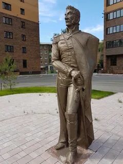 Памятники в омске