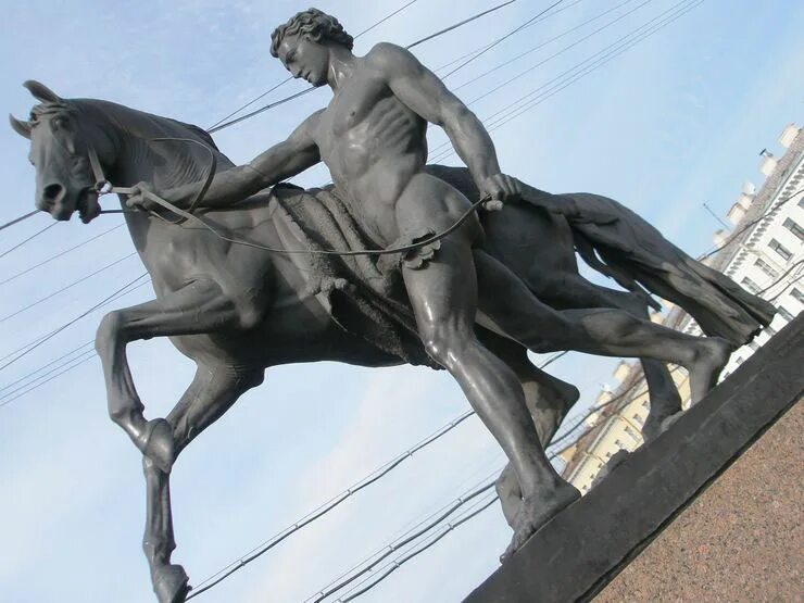 Памятник всадник на коне в европе. Памятник в нью йорке всадник на коне. Памятник мужик на коне. Памятник казачеству краснодар. Памятник человек на коне.