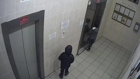 Соседку в лифте