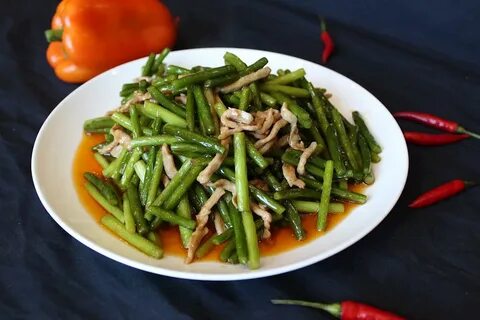 Побеги чеснока с мясом рецепт