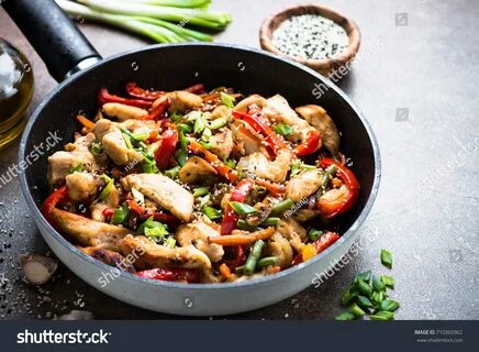 Второе с курицей и овощами