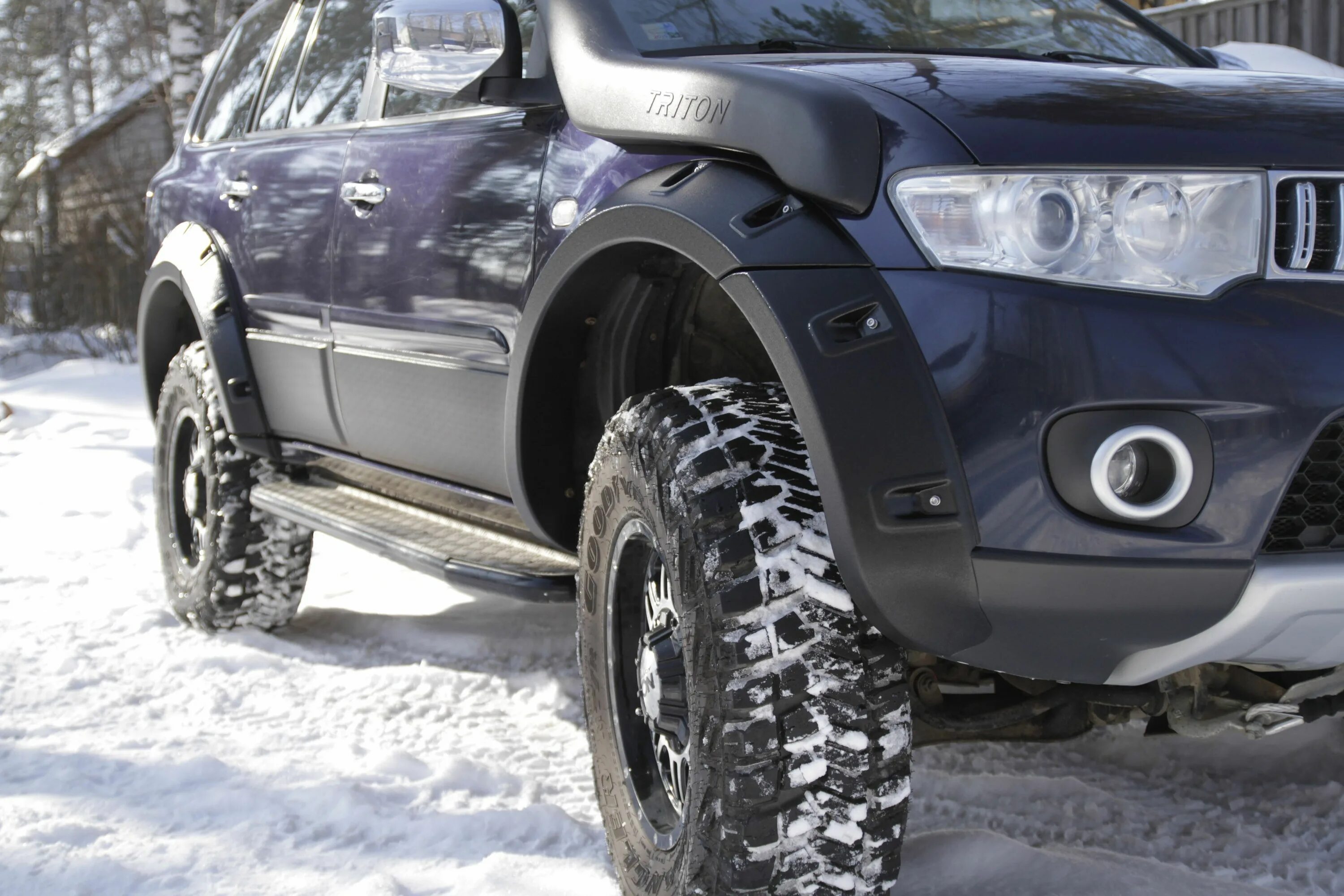 Расширители колесных арок mitsubishi pajero sport 1998-2004. Расширители колесных арок паджеро. Mitsubishi pajero sport 1 расширители арок. Расширители паджеро спорт 1. Расширители арок на митсубиси паджеро спорт 2.