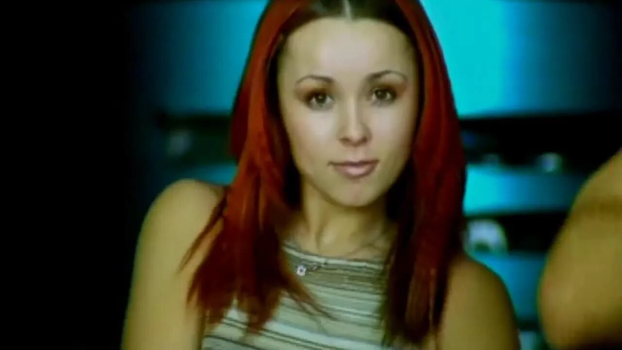 Alizee певица moi. Клипы 2000 видео. Бритни спирс клип 2000. Музыкальные клипы 2000-х. Клипы 2000 видео.