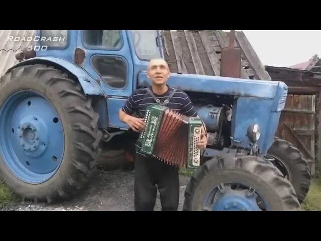 Клип трактора. Клипы про трактористов. Девушки возле трактора. Трактора клип, пятый. 2 на пахоте.