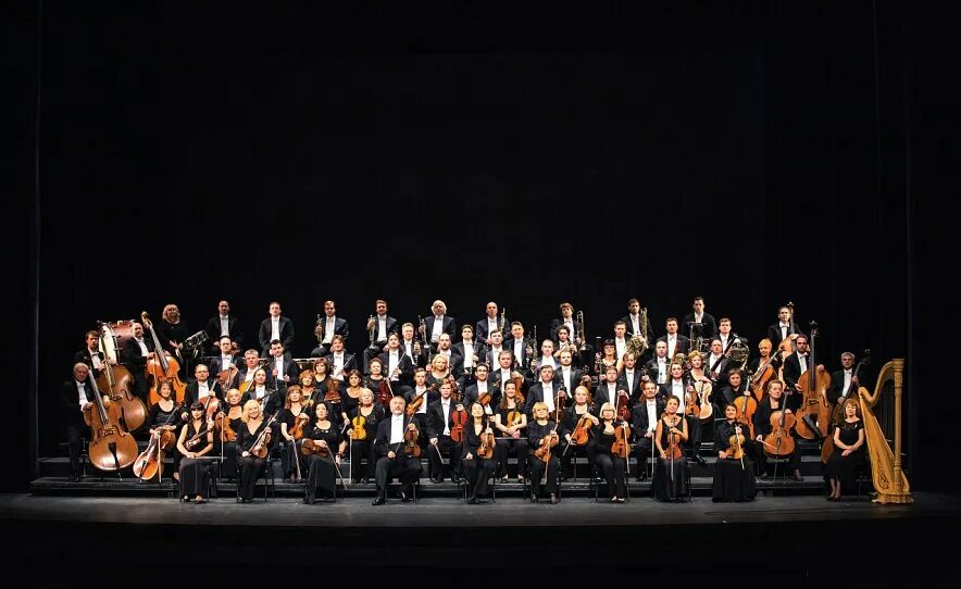 что такое опера и романс. оперный вокал. константин осипов опера гнесиных. алексей татаринцев оперный певец. лебедев дирижер.