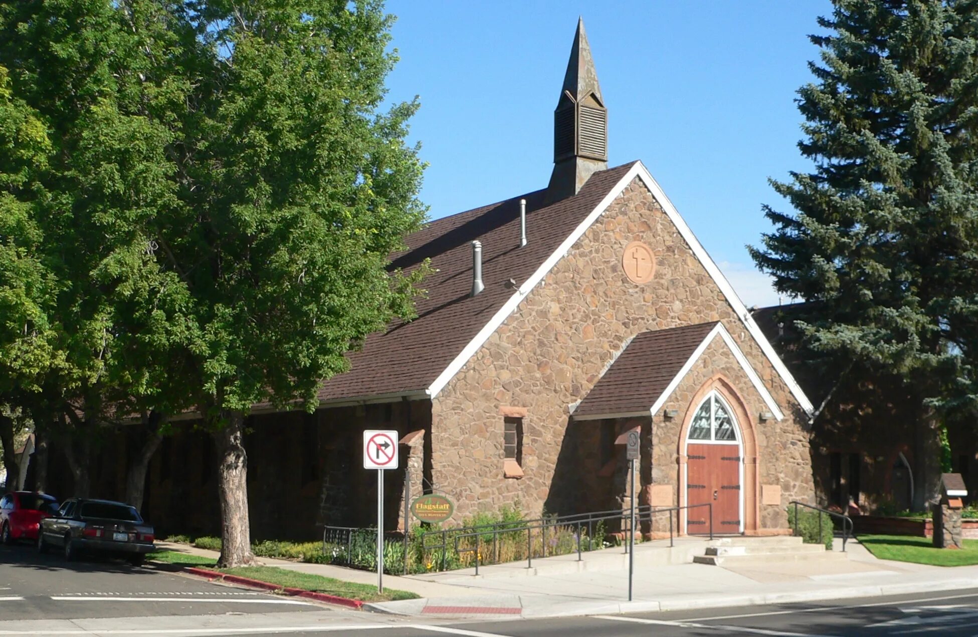 First church. Баптистская Церковь в Нью Йорке. Баптистская часовня Букингема в Бристоле. Баптистская Церковь в Канаде. Баптистская Церковь Минеральные воды.