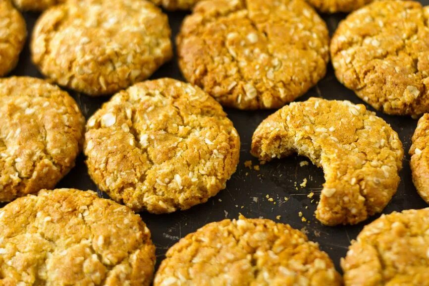 Sugar biscuits. Традиционный Анзак печенье. Tastino Biscuits. Quinoa Biscuit. Sugar Biscuits in assortment.