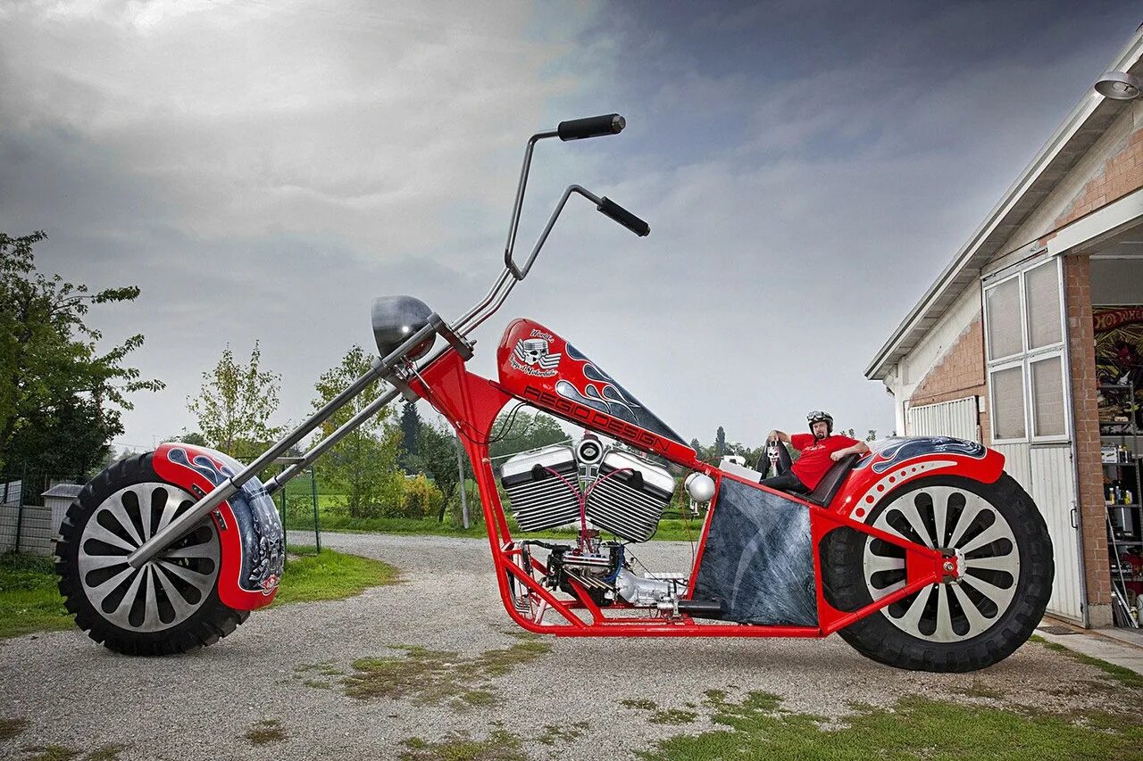самый большой байк в мире. самый гигантский мотоцикл. фабио реджиани. Gunbus 410. мотоциклы гиганты.