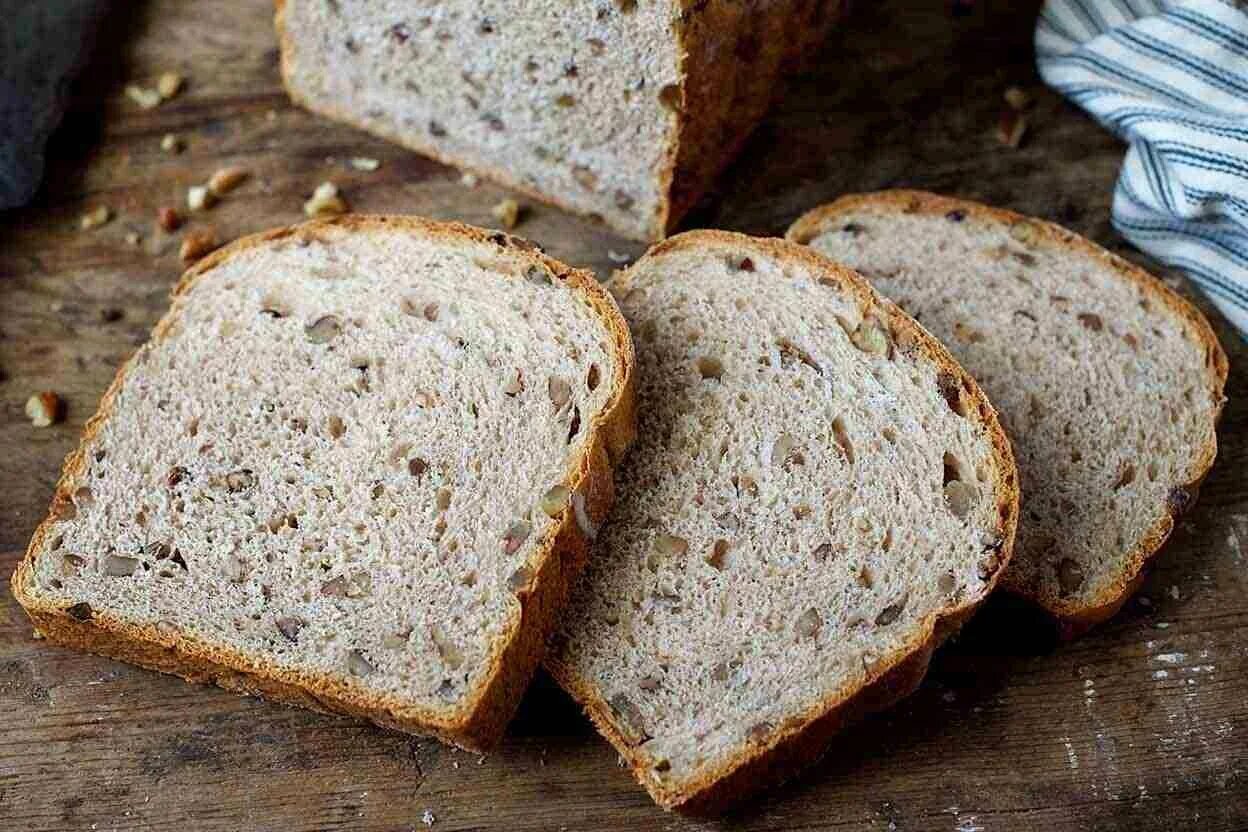 Хлеб из муки с отрубями. Хлеб пшеничный цельнозерновой. Multigrain Bread. Хлеб тостовый цельнозерновой. Пшеничный хлеб грубого помола.