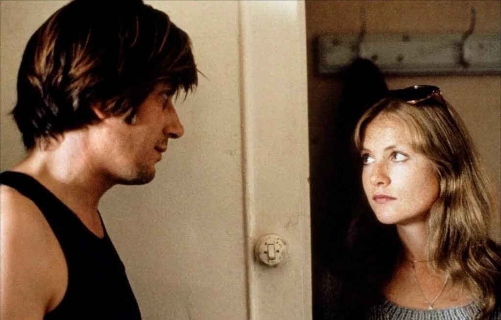 Qui peut. Спасай, кто может (свою жизнь). Qui peut. Вальсирующие 1974 изабель юппер. Годар спасайся кто может.