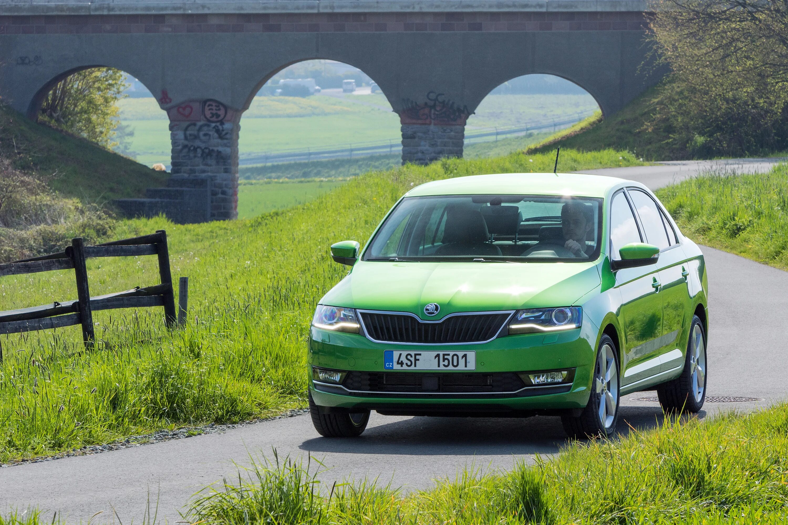 Шкода машина страна. Шкода Рапид. Skoda Rapid 2022. Шкода Рапид 2023. Škoda Rapid 2022.