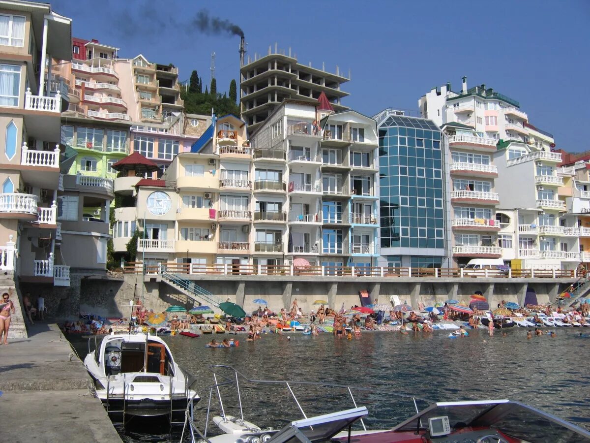 отель санта барбара поселок утес. крым алушта пос утес. утес. крым алушта утес санта барбара. пос утес крым.