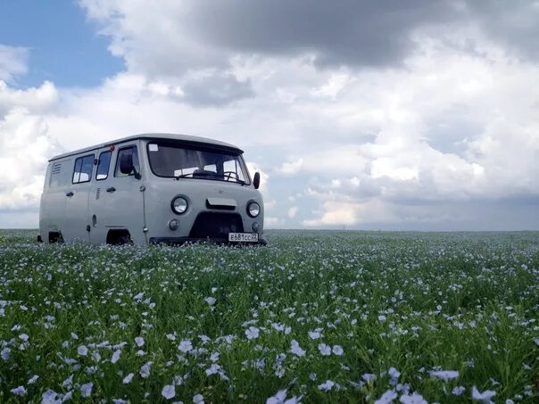 Uaz буханка. Уаз 452 таблетка. Уаз буханка в грязи. Уаз буханка 1977. Уаз буханка.