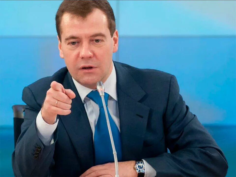 Власти и придут новые. Медведев картинки. Высказывания д Медведева.
