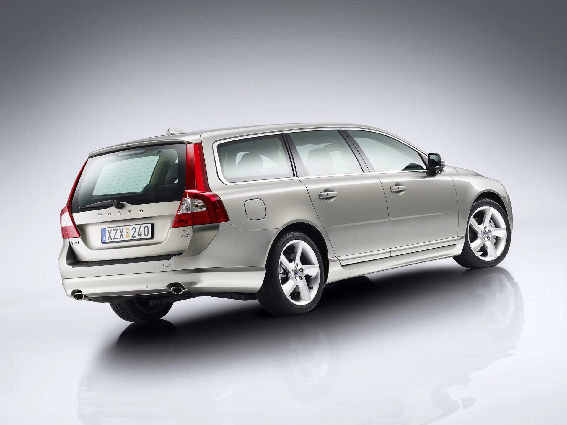 Вольво v70 универсал. Volvo v70 2007. Volvo v70 3.2. Volvo v70 2008.