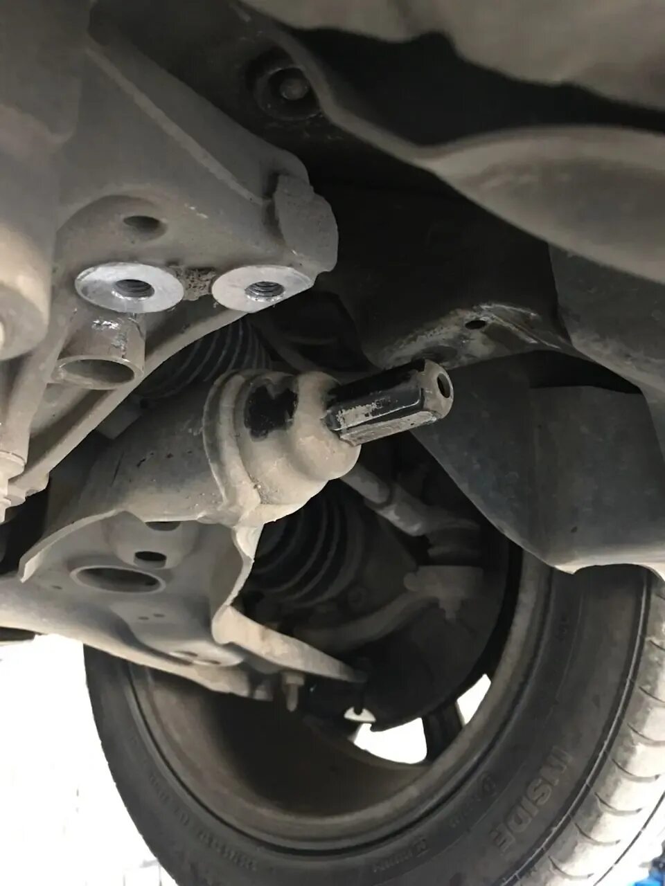 Сайлентблок задний переднего рычага passat b6. Сайлентблоки фольксваген пассат б7. Задние сайлентблоки фольксваген пассат б6. Сайлентблок пассат б7. Сайлентблок балки пассат б3.