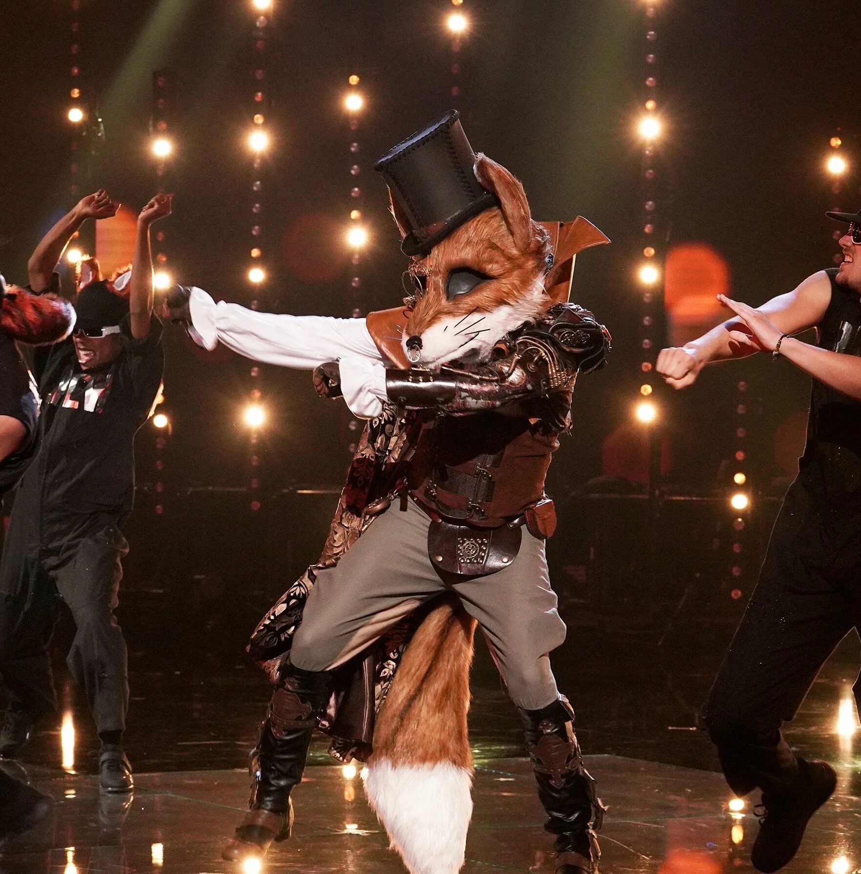 The masked Singer шоу. Маска танцы 5