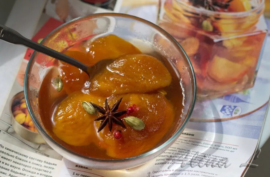 Варенье из сливы с абрикосами. Кухня наизнанку рецепты варенья. Варенье из китайки. Густое варенье. Варенье клубника.