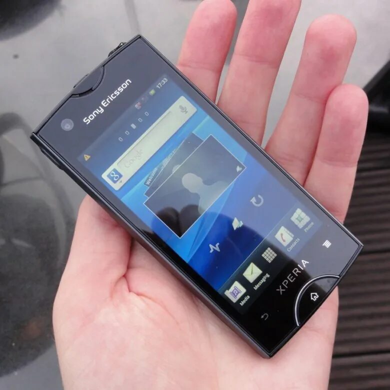 Sony ericsson st18i. Sony ericsson st18 xperia ray. Sony xperia st18i в руке. Смартфон sony ericsson xperia ray. Sony ericsson st18i.
