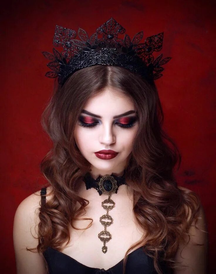Макияж королевы Pin by Kaitlyn Jane Mullen on My Polyvore Finds Queen of hearts makeup, Hallowee