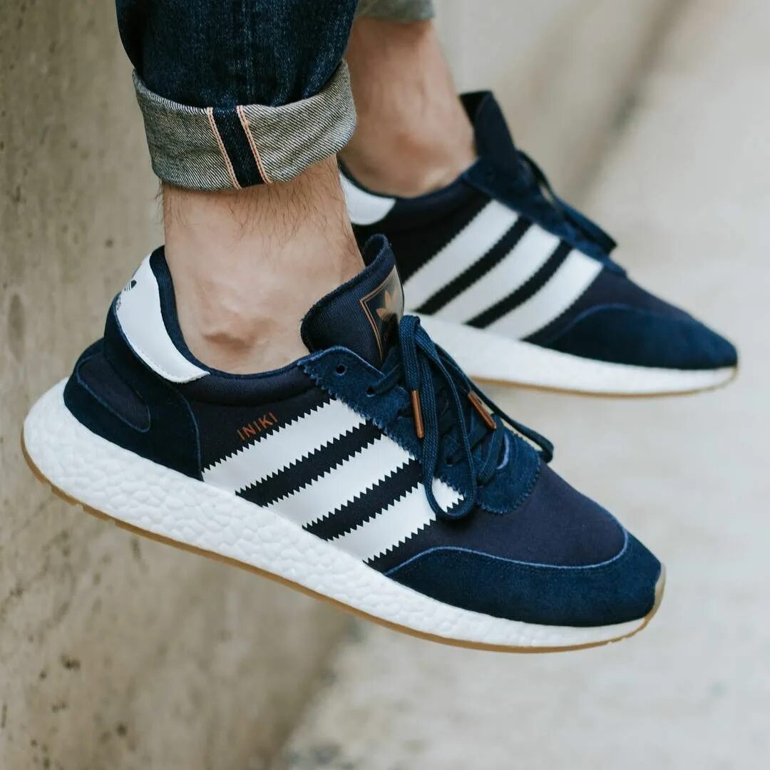 Adidas Iniki Runner. Adidas Iniki Runner мужские. Adidas Boost иники. Кроссовки мужские adidas Iniki.