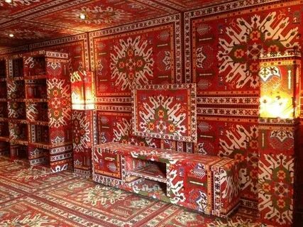 Комната коврове