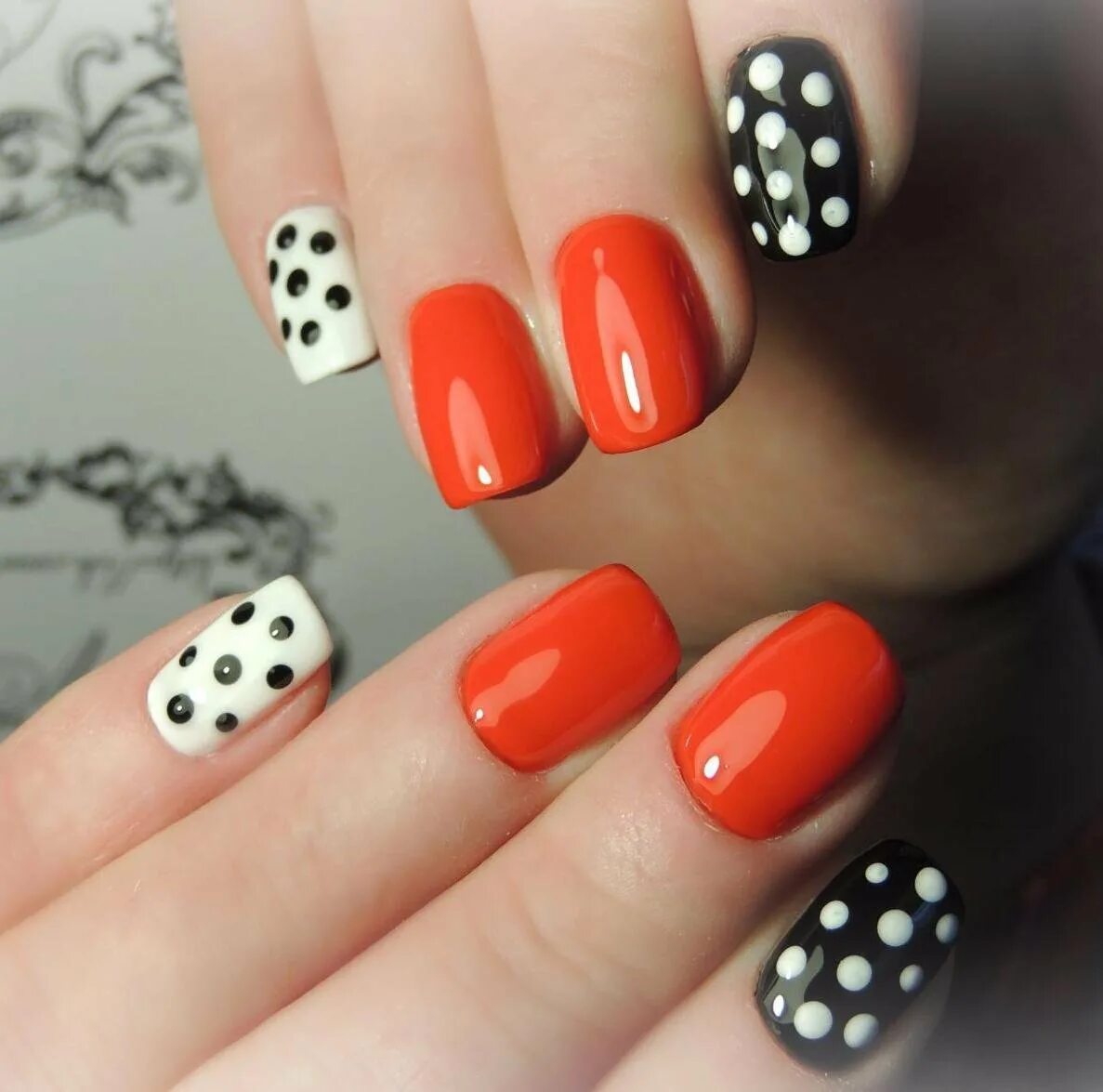 короткие ногти простым лаком. короткие ногти простым лаком. легкий маникюр. маникюр на короткие. короткие ногти простым лаком.