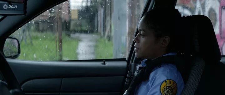 Черное и синее 2019. Обложки к фильму черное и синее 2019. Фрэнк грилло 2019. Обложки к фильму черное и синее 2019. Тайриз гибсон чёрные и синие.