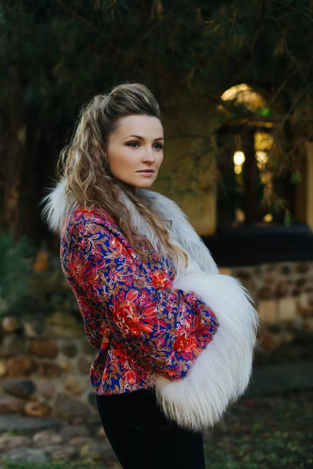 стиль вики цыгановой. душегрейка вики цыгановой. вика цыганова коллекция одежды. вика цыганова одежда. вика цыганова.