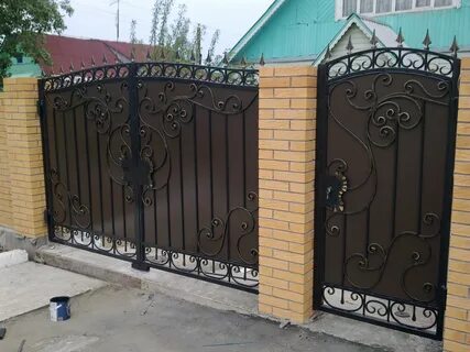 Калитка с элементами ковки