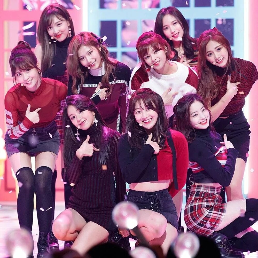 Twice video. Twice. группа twice. твайс likey. twice ot9.