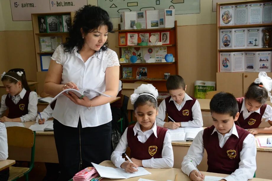 Разбори абдуразок ва барон. Малима ва талаба. Иттифоки чавонони. Темир йўллари институти. Самарканд давлат университети.