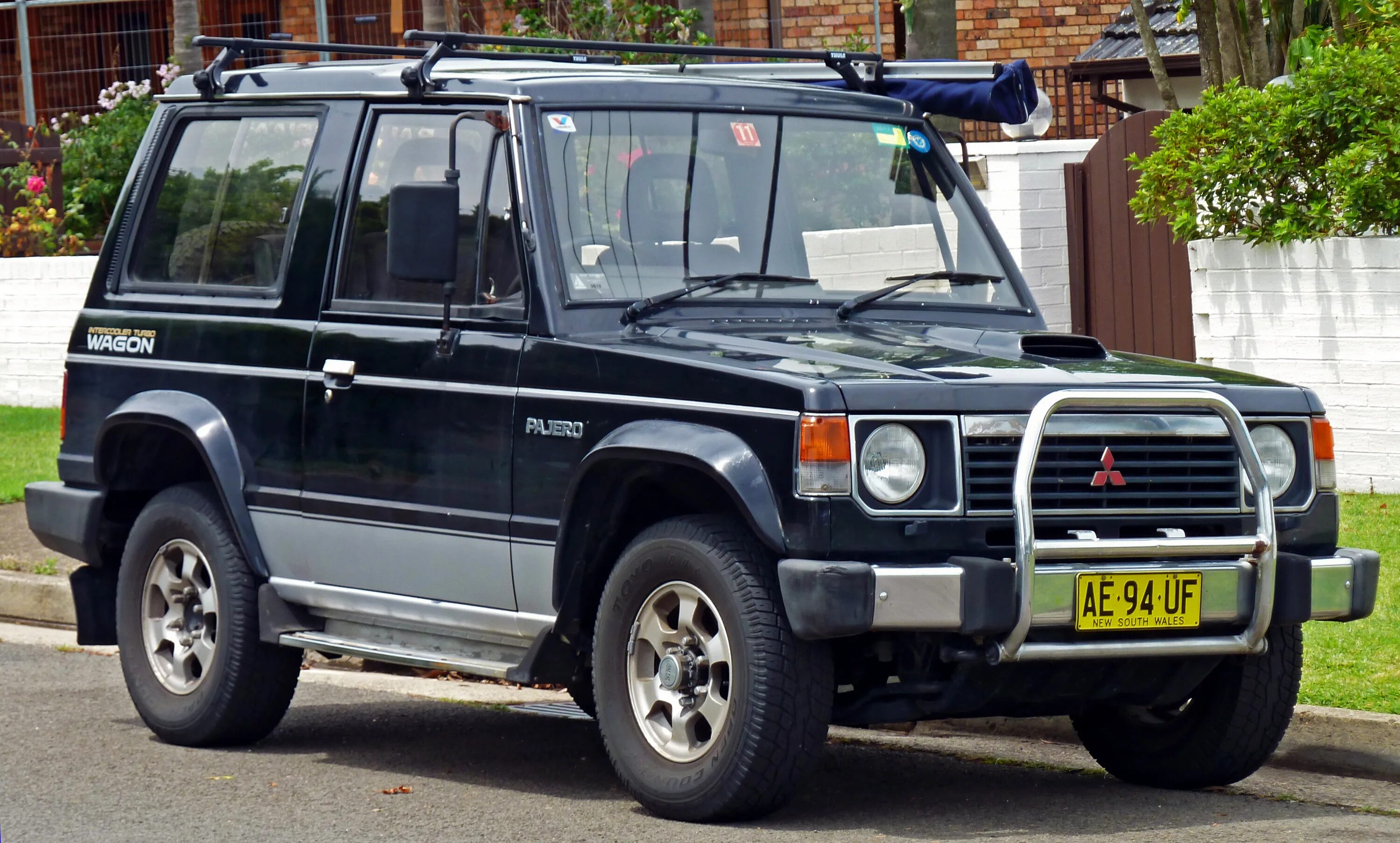 Мицубиси паджеро 1 поколение. Mitsubishi Pajero 1 поколение. Mitsubishi Pajero 1991. Митсубиси Паджеро 1 1991. Митсубиси Паджеро 1982 1991.