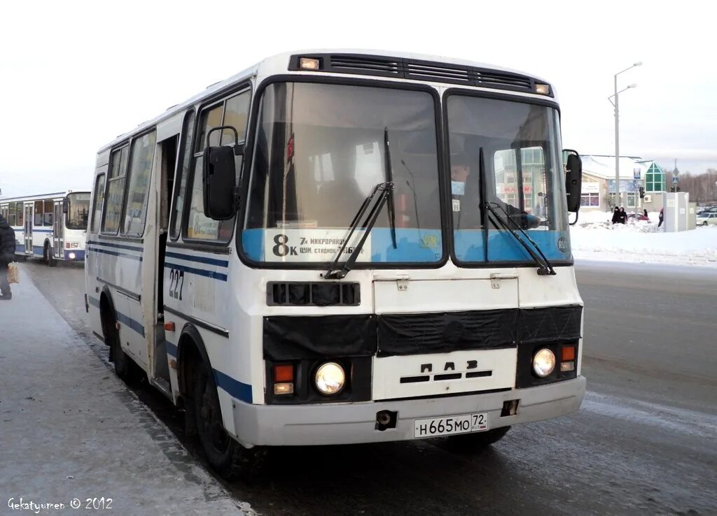 Где автобус тобольск. Автовокзал города тобольска. Где автобус тобольск. Тобольский автобус. А 872 тх 196 hyundai universe space luxury.