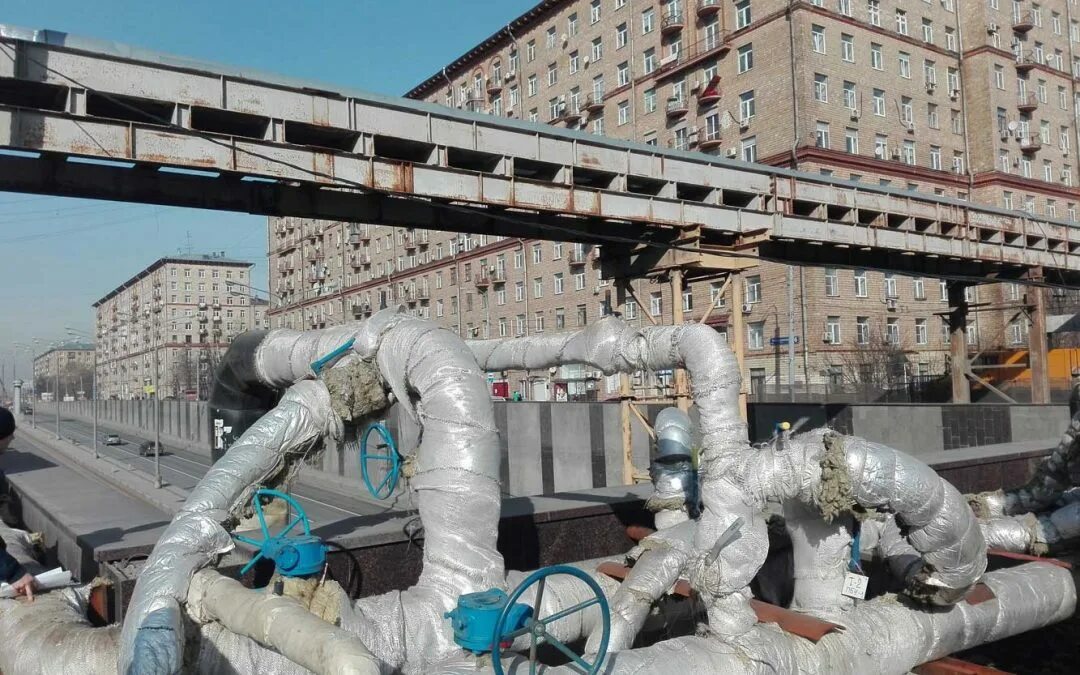 Фосфорит эстакада трубопроводов. Эстакада под трубопровод. Эстакада теплотрассы. Эстакада теплосеть царицыно. Эстакады тепловых сетей.