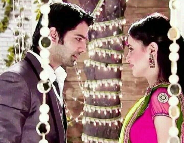 Как назвать эту любовь все подряд. Как назвать эту любовь все подряд. Арнав и кхуши. Саная ирани. Арнав и кхуши.