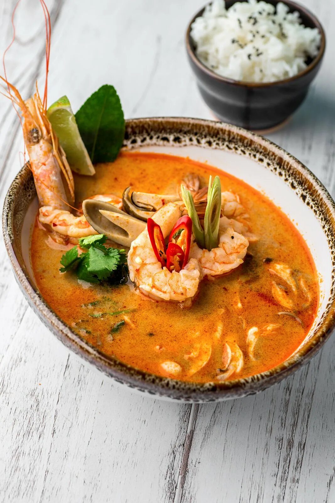 Тайский суп том ям. Tom Yum суп. Таиланд том ям. Том янг рецепт в домашних условиях