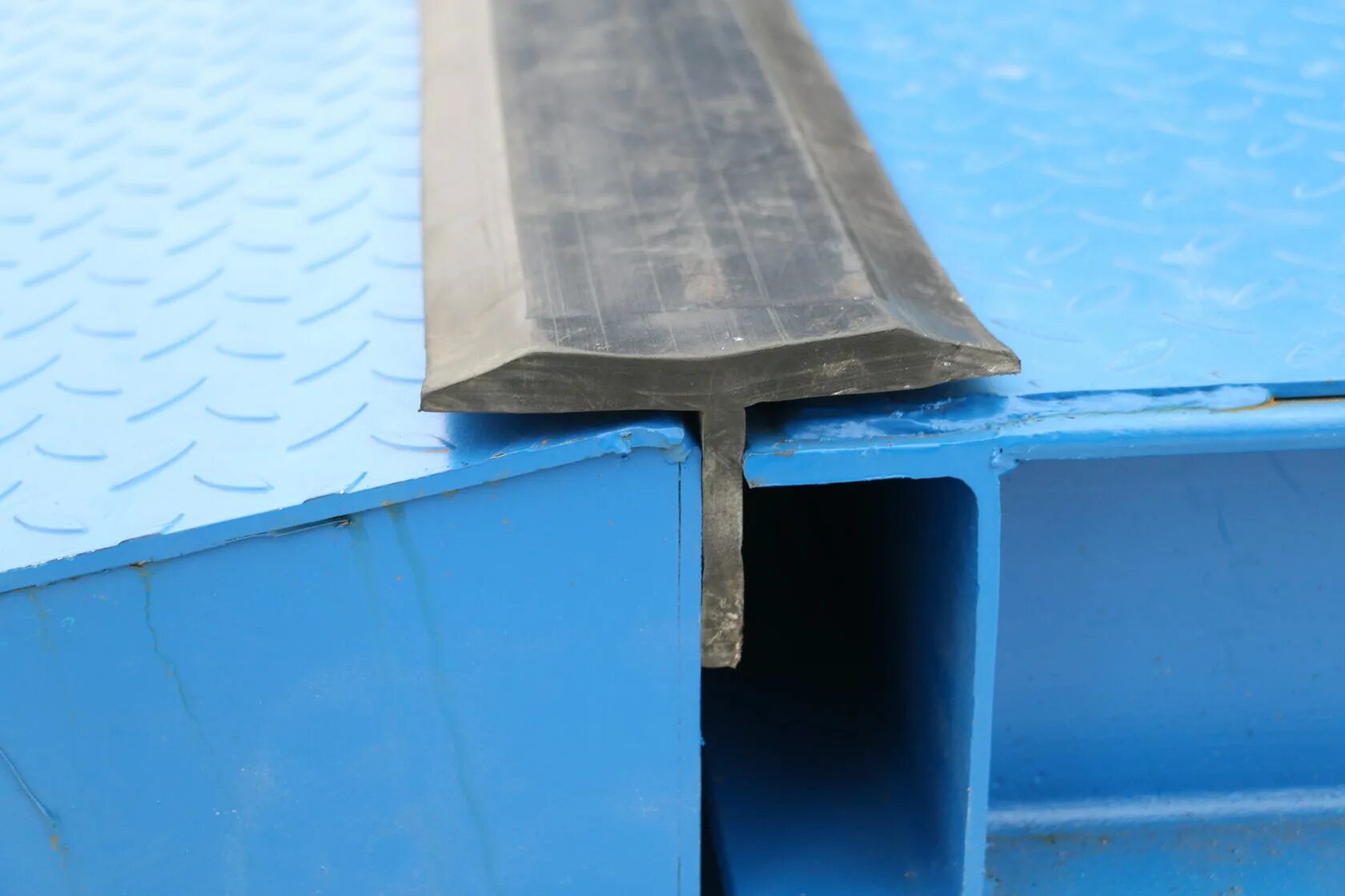 Т образные резинки. Уплотнитель резиновый ус 08. Т образные резинки. Упор резиновый т-образный 3005273. Профиль уплотнительный т- образный р 160.