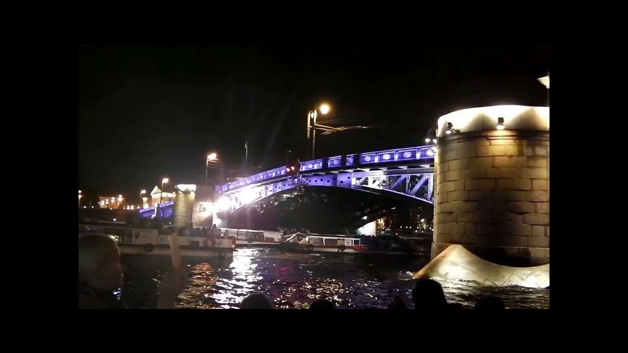 Разведение мостов экскурсия на теплоходе. Теплоход москва в санкт-петербурге на развод мостов. белые ночи питер теплоход мост петра великого. теплоход дворцовый мост. экскурсии в санкт-петербурге на теплоходе с разведением мостов.