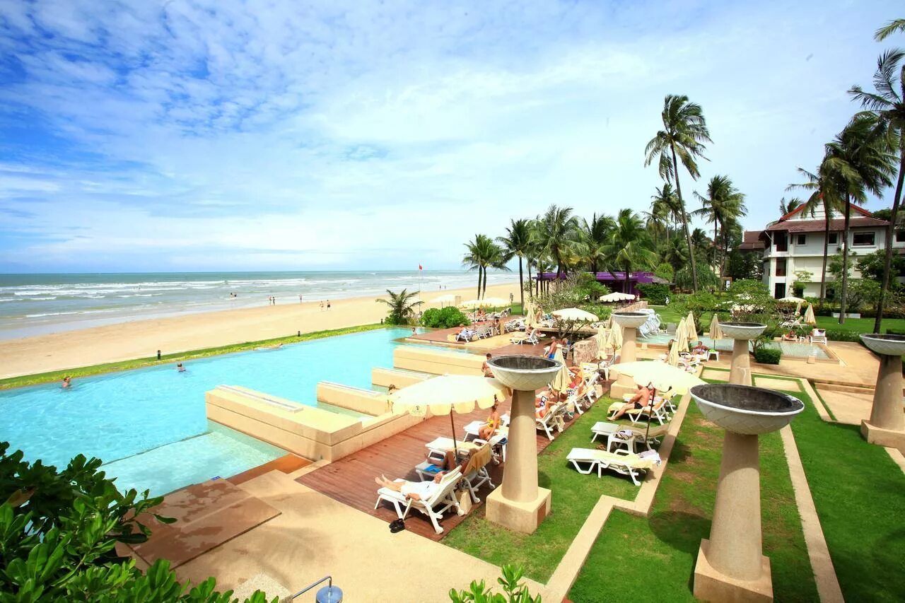 Apsara beachfront resort villa 4. Отель в Тайланде Apsara Beachfront Resort. Apsara Beachfront Resort Villa 4 као лак. Отель Апсара пляж. Отель Panwaburi Beachfront Resort.