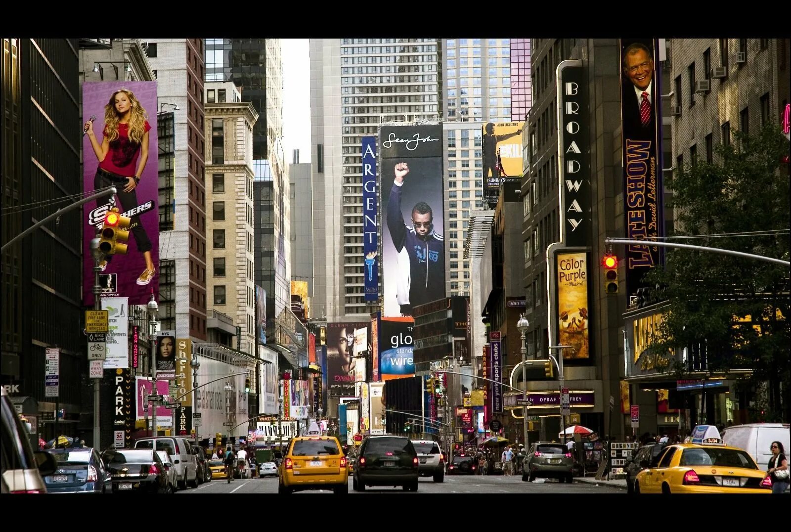 Таймс-сквер нью-йорк бродвей. Бродвей (театр, 53-я улица). Бродвей. Нью-йорк улица бродвей. Нью-йорк манхэттен бродвей.