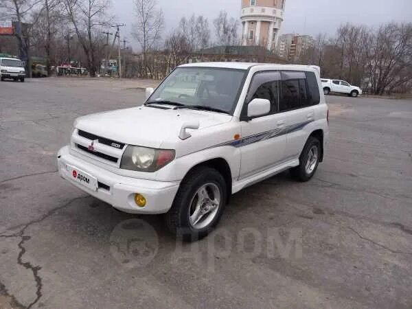 Mitsubishi хабаровск. Паджеро io 1999г. Pajero io 1999. Mitsubishi Pajero io 1999 салон. ПТС на Mitsubishi Pajero io 1999.