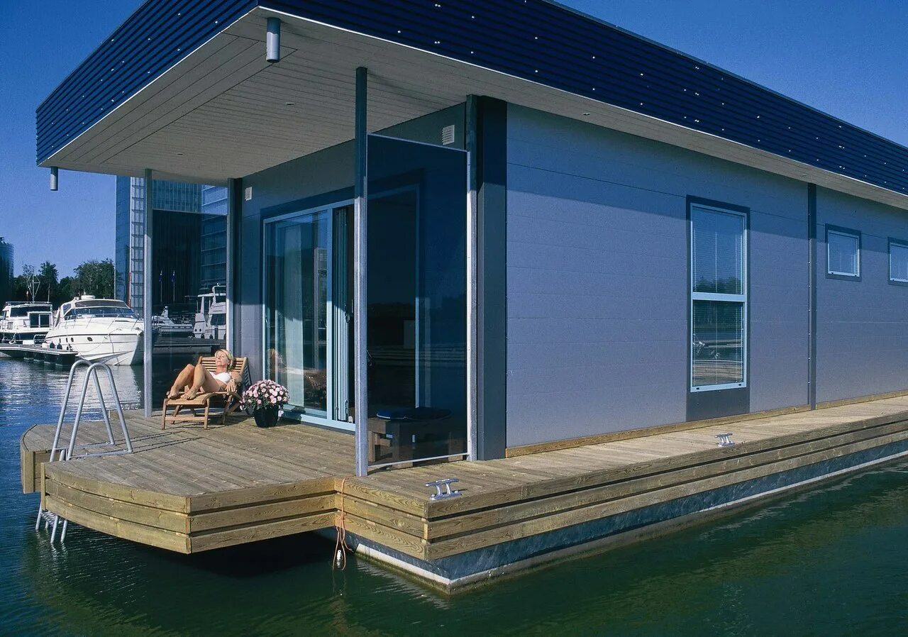 Вотерхаус бассейн. Дом у озера гурон. Вилла с бассейном фон. Озеро аммерзее в баварии. Домик на воде.