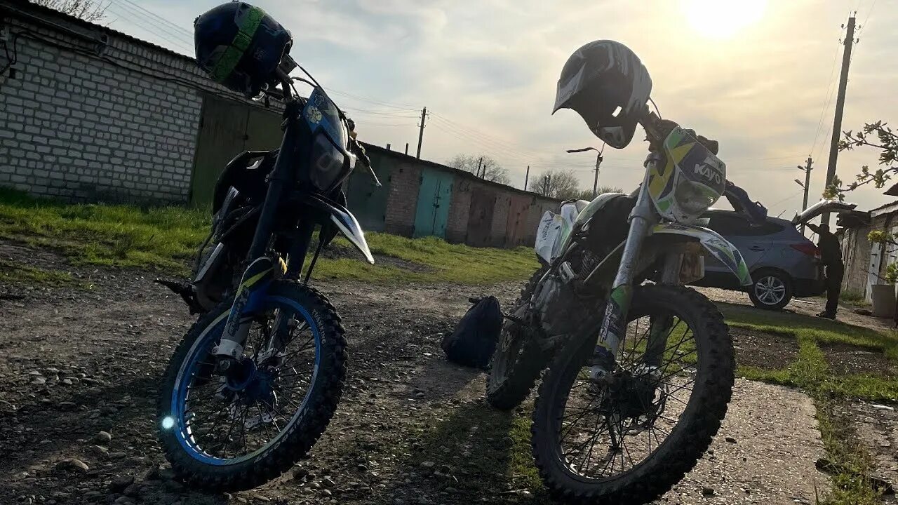 Видео питбайкеров. Питбайк kayo 12 enduro. Эндуро кайо. Кавасаки 160 питбайк. Питбайк и эндуро разница.
