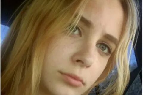 Аня вышла из школы