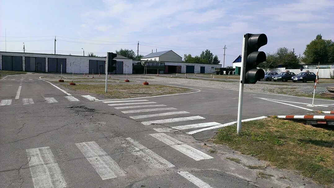 Щербаков владимир митрофанович воронеж фото. Калачеевские автошколы. Улица 3-го интернационала, 15. Автодром досааф. Автошкола калач.