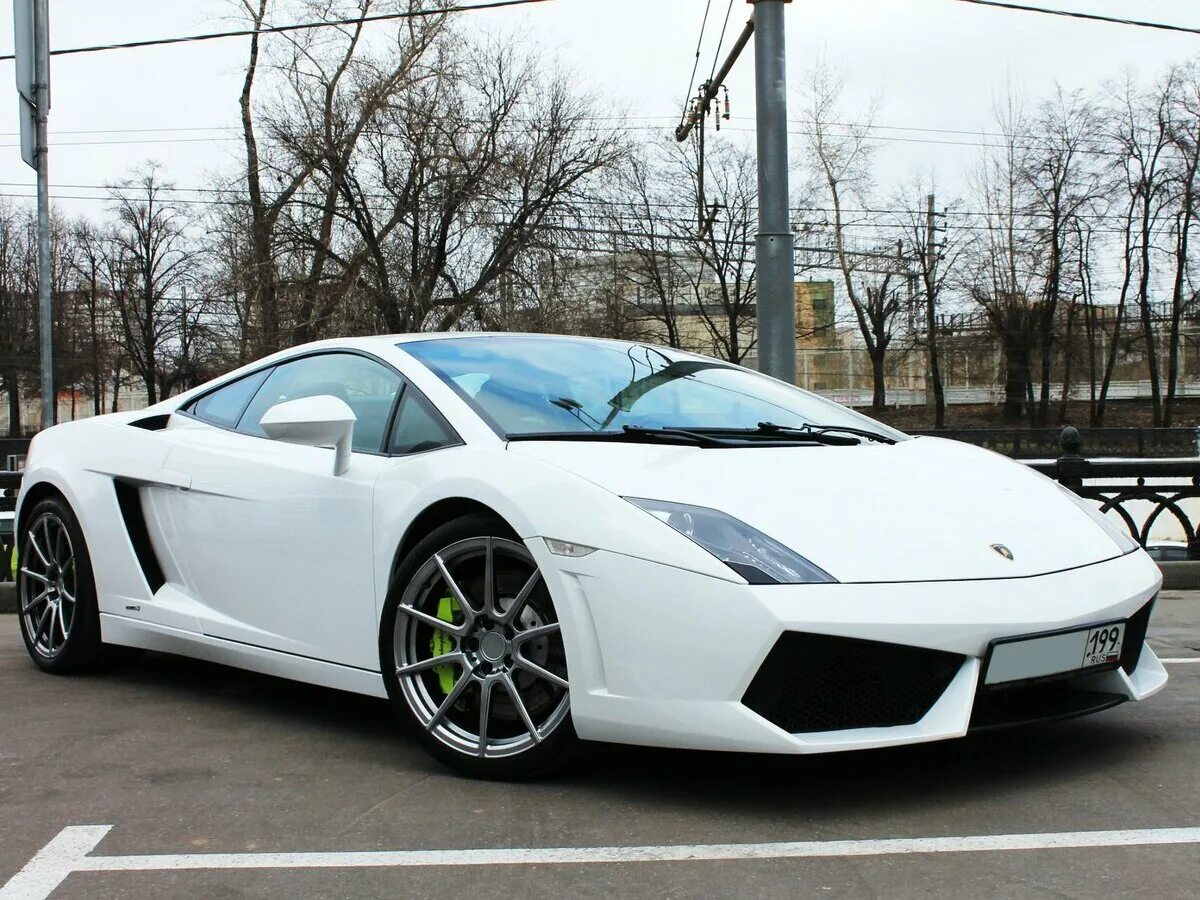 Mazda 3 2011. автомобиль тыс. шевроле малибу седан. Chevrolet nexia r3. стоянка новых машин.