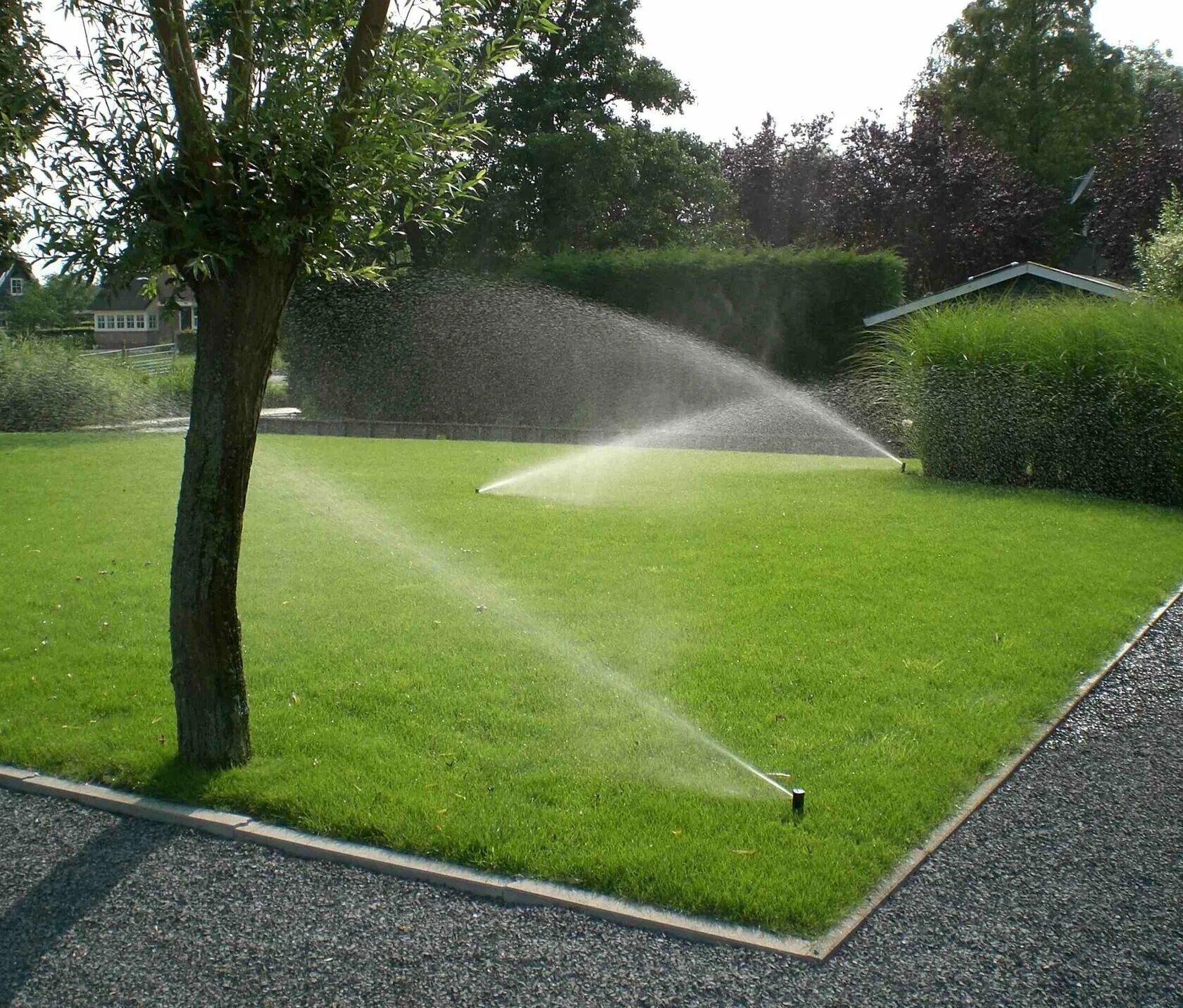 Автополив уфа. Автополив газона хантер. система автополива газона hunter. поливная система для газона хантер. газон полив hunter.