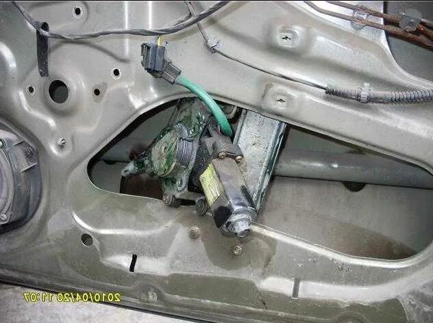 Реле стеклоподъёмников ваз 2110. Провода стеклоподъемников ваз 2110. Замкнул стеклоподъемник. Реле стеклоподъёмника ваз 2110. Ваз 2114 разъём правой двери.