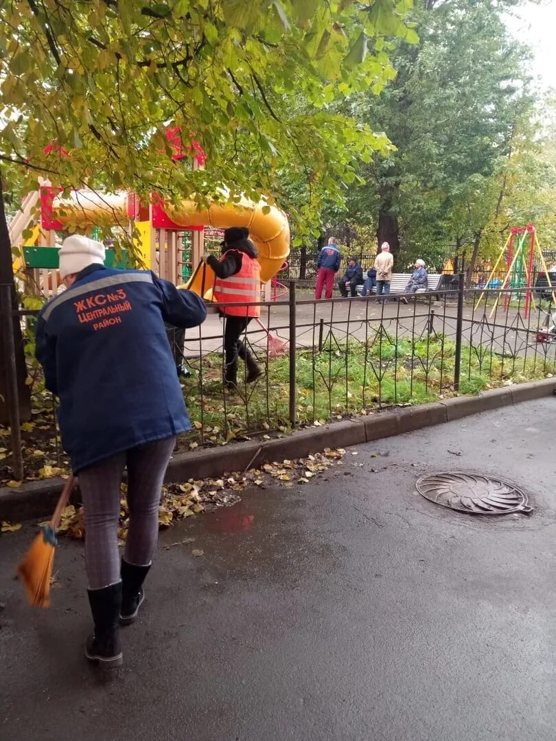 Найди мне уборку центрального района Санкт Петербурга.